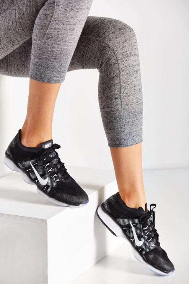 tsunami chef slachtoffer Nike Women's Zoom Fit Agility 2 Training Sneaker | Urban Outfitters