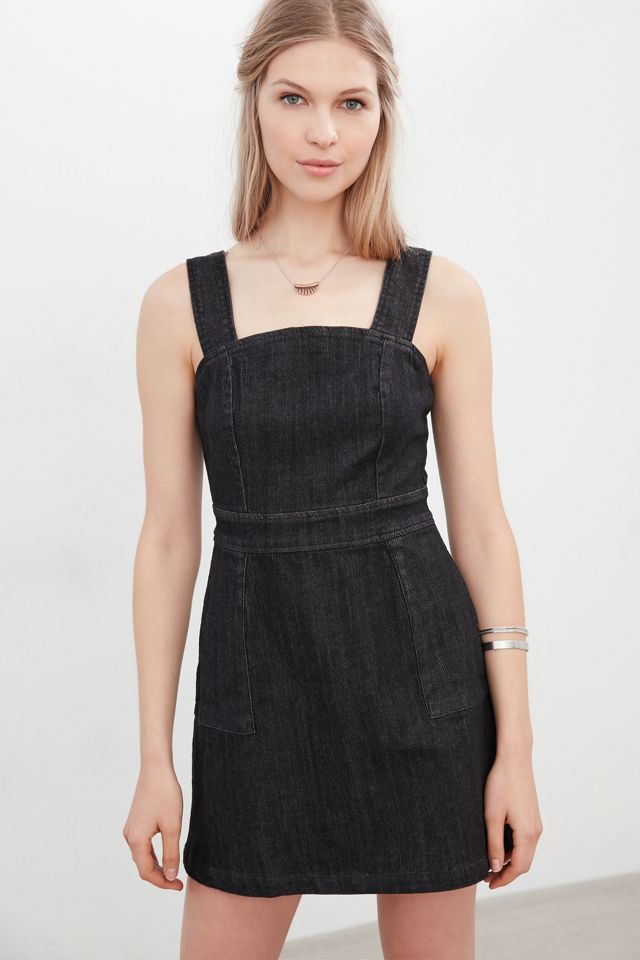 white christmas dresses Staple The Label Light Wash Amelia Chambray Midi Dress