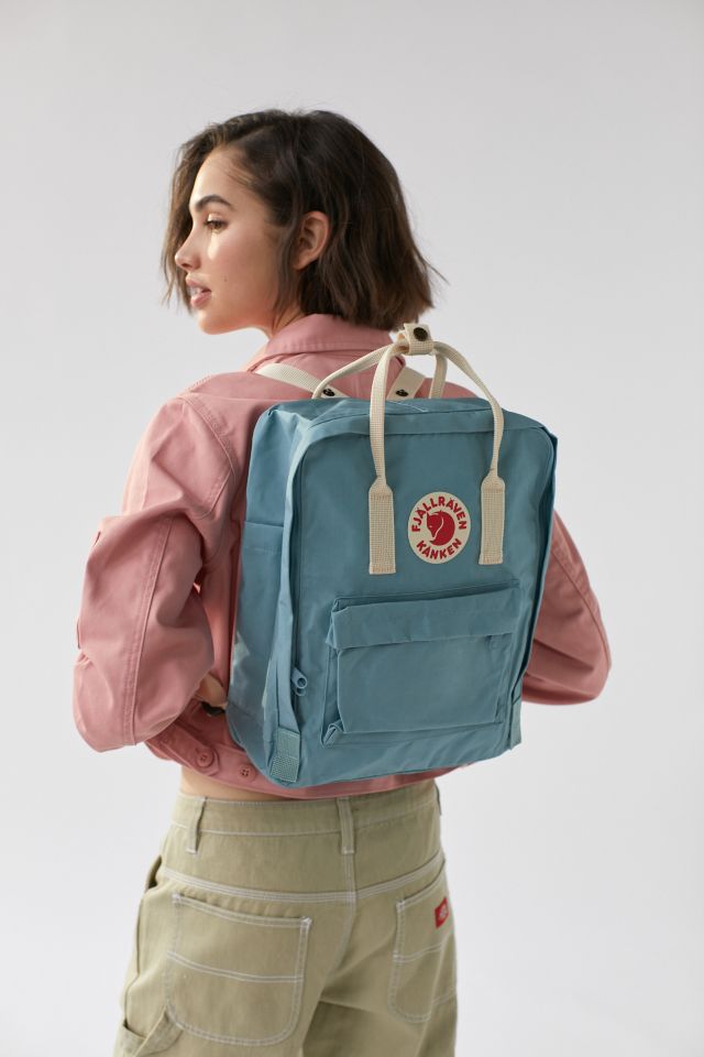 Fjallraven Classic Kånken Backpack | Urban Outfitters