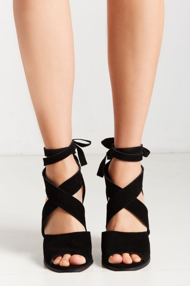 wrap around heels