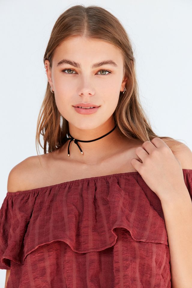 Kimchi Blue Ruffle Off-The-Shoulder Cropped Top | Urban Outfitters