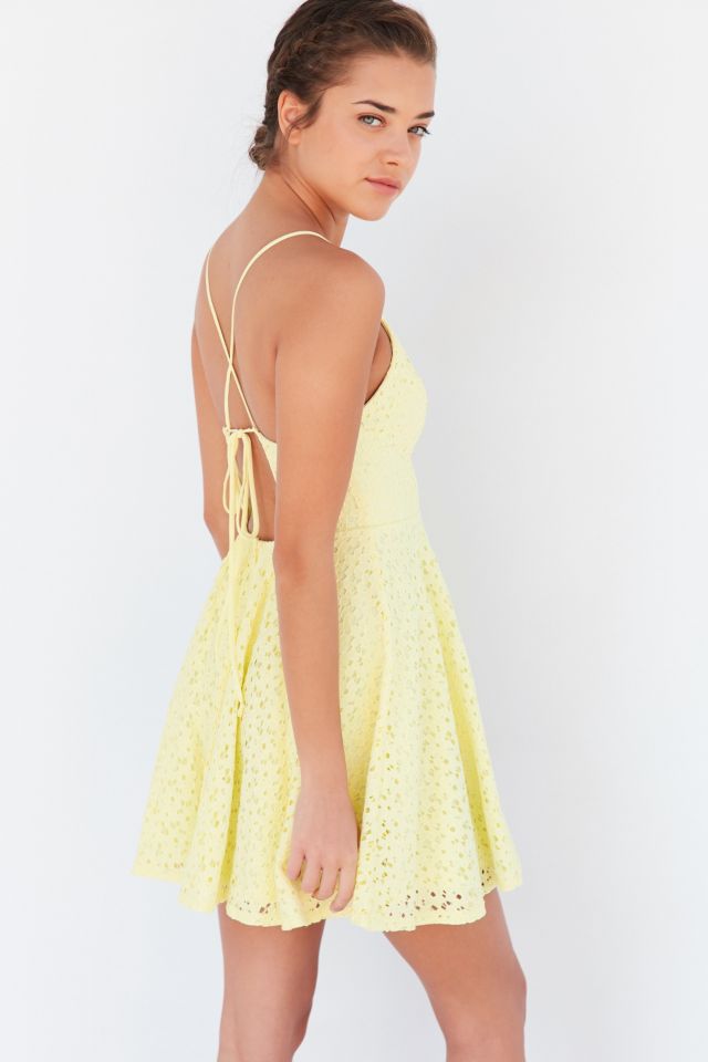 Robe en dentelle à lanières au dos ajustée et évasée Kimchi Blue #5