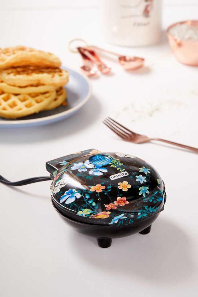 Dash Mini Waffle Maker