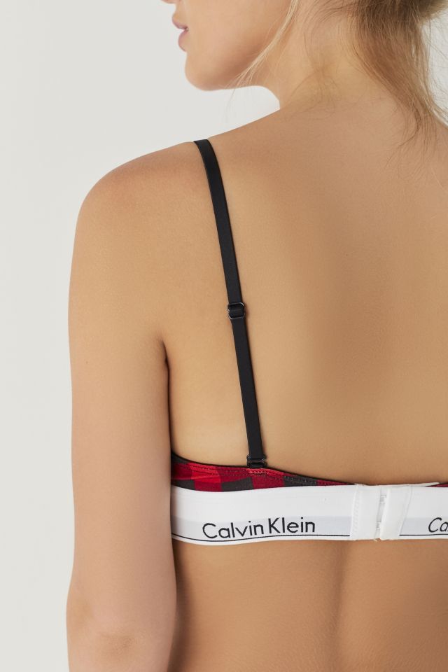 Calvin Klein New Comfort Logo Lightly Lined Triangle Bralette  Urban  Outfitters Japan - Clothing, Music, Home & Accessories