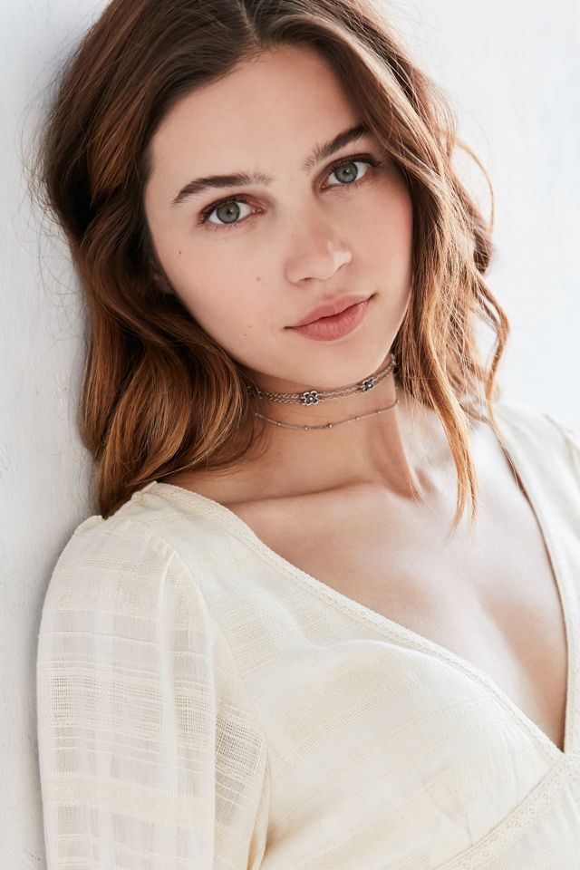 Mini Flower Layered Choker Necklace | Urban Outfitters Canada