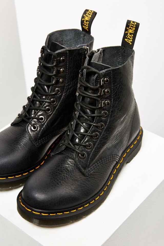 Dr. Martens Pascal 8-Eye Boot
