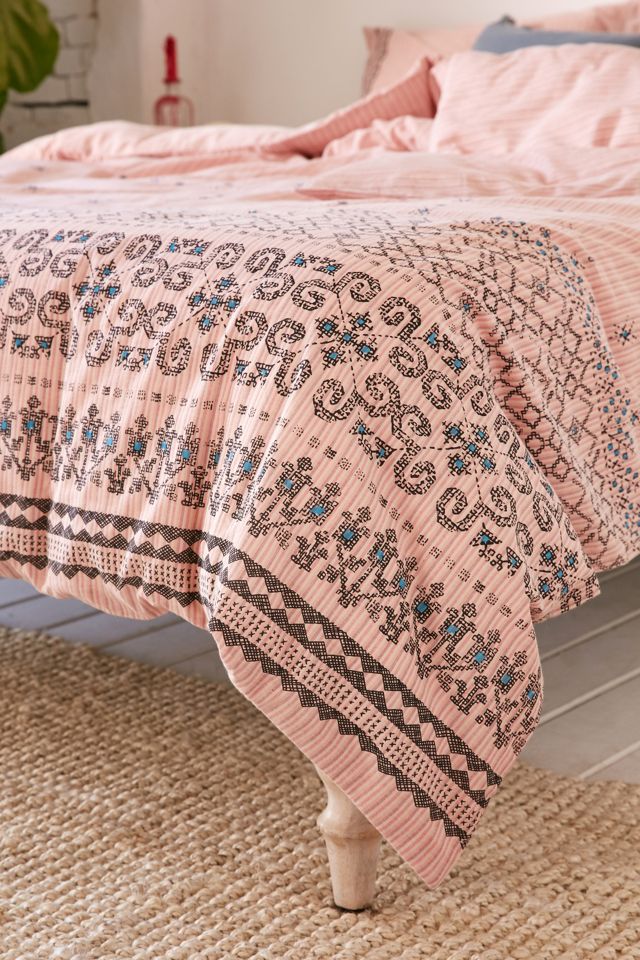 Olga Border Yarn Dyed Duvet Cover Urban Outfitters Canada