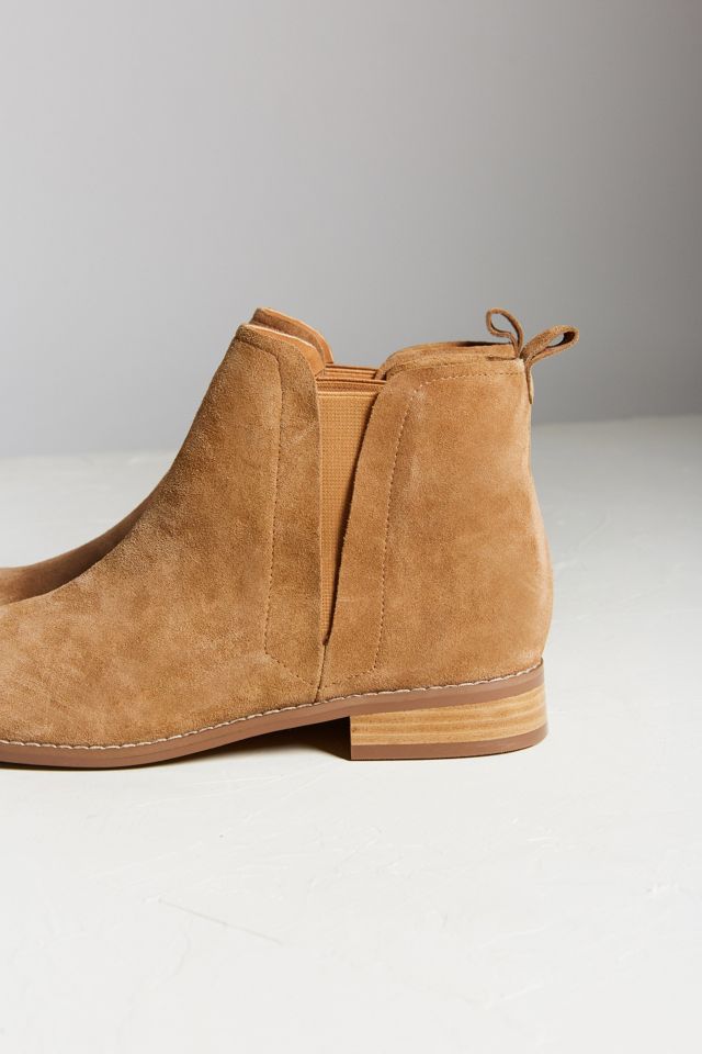 Poppy Chelsea Boot | Urban Outfitters