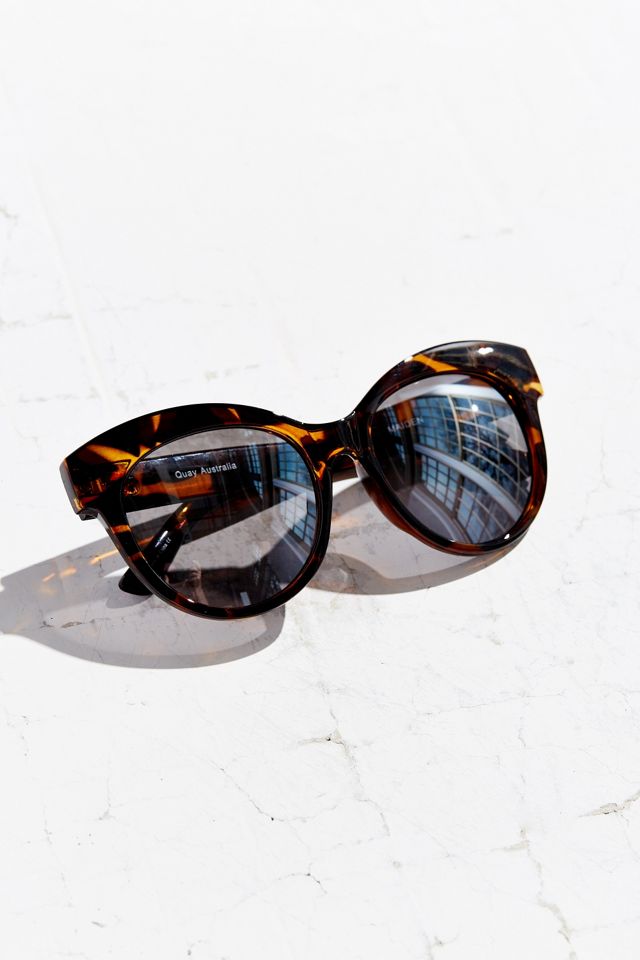 Quay Maiden Cat-Eye Sunglasses | Urban Outfitters display picture 2