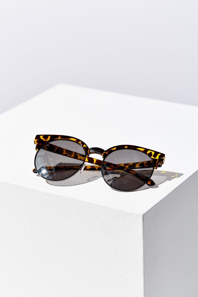 Quay Highly Strung Sunglasses | Urban Outfitters Canada
