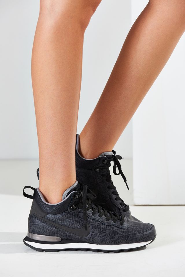 Nike Internationalist Mid Leather Sneaker | Urban Outfitters