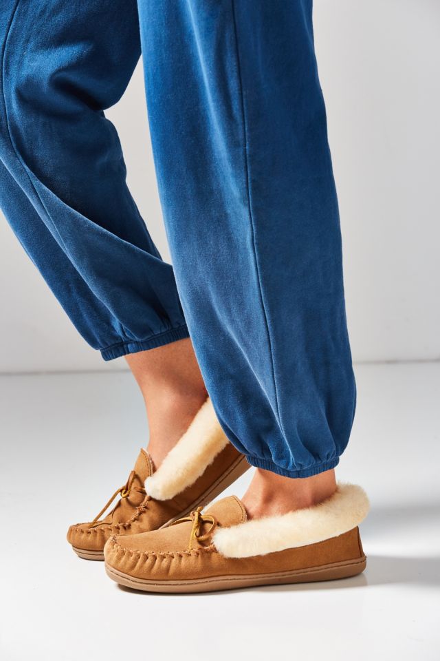 Minnetonka Alpine Sheepskin Moccasin #3