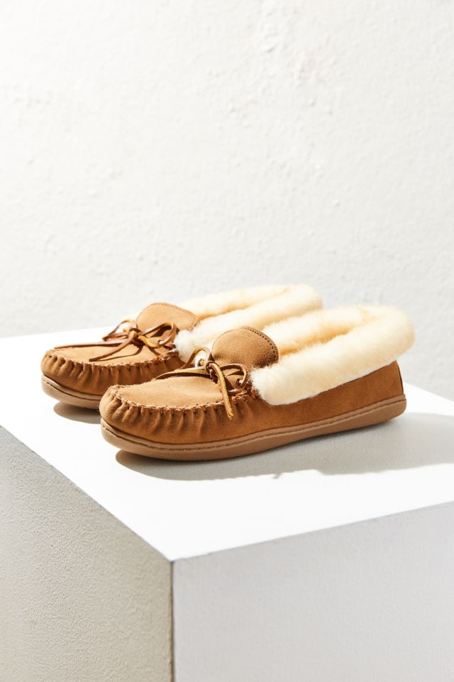 Minnetonka Alpine Sheepskin Moccasin #4