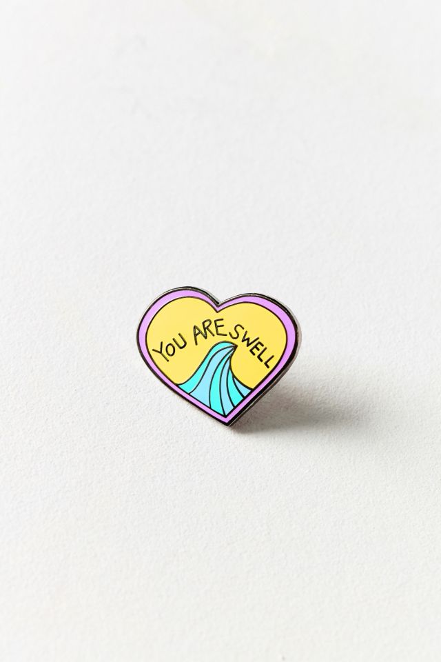 Épinglette Swell Annie Free X UO #1