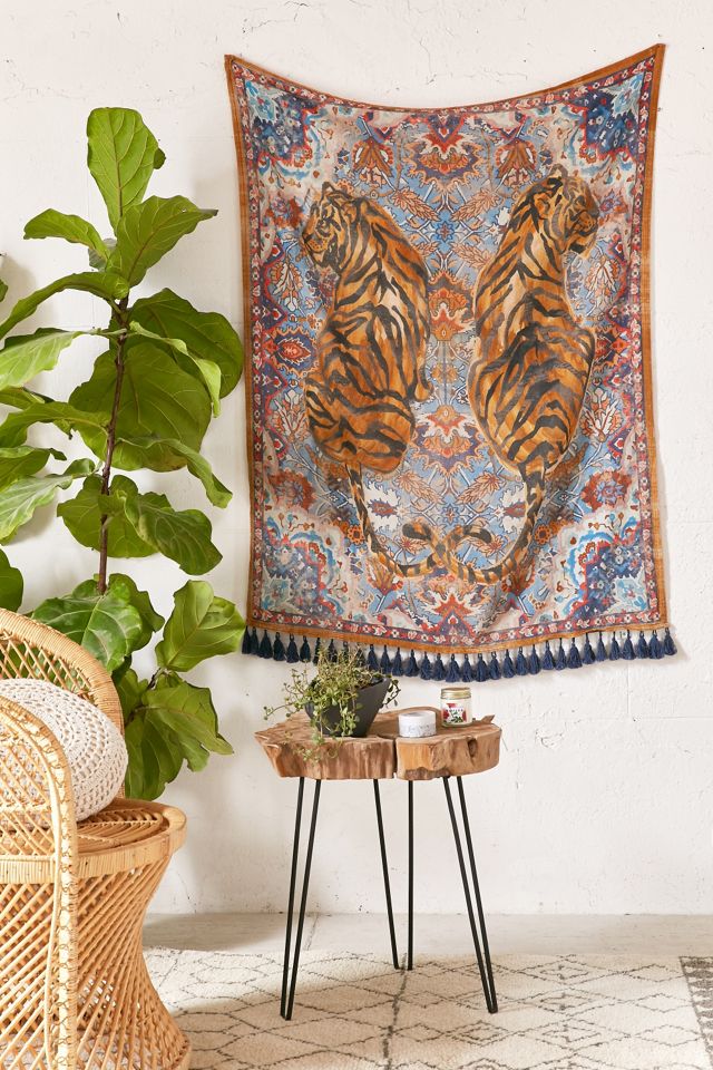 Tiger Twins Tapestry | Urban Outfitters
