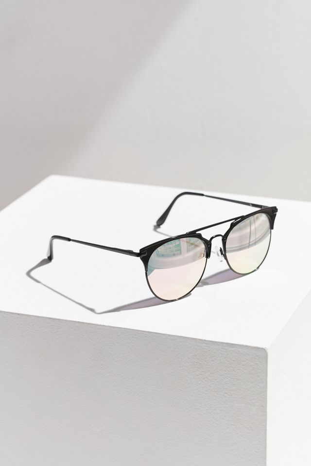 Quay X Chrisspy Gemini Rose Sunglasses | Urban Outfitters display picture 1
