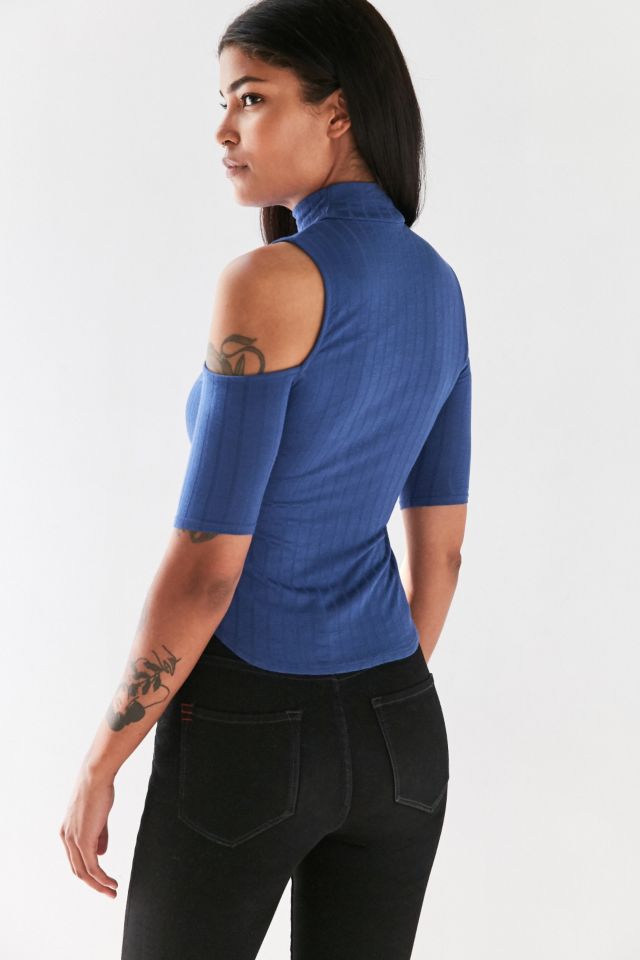 Silence + Noise Annalise Mock-Neck Cold Shoulder Top #1