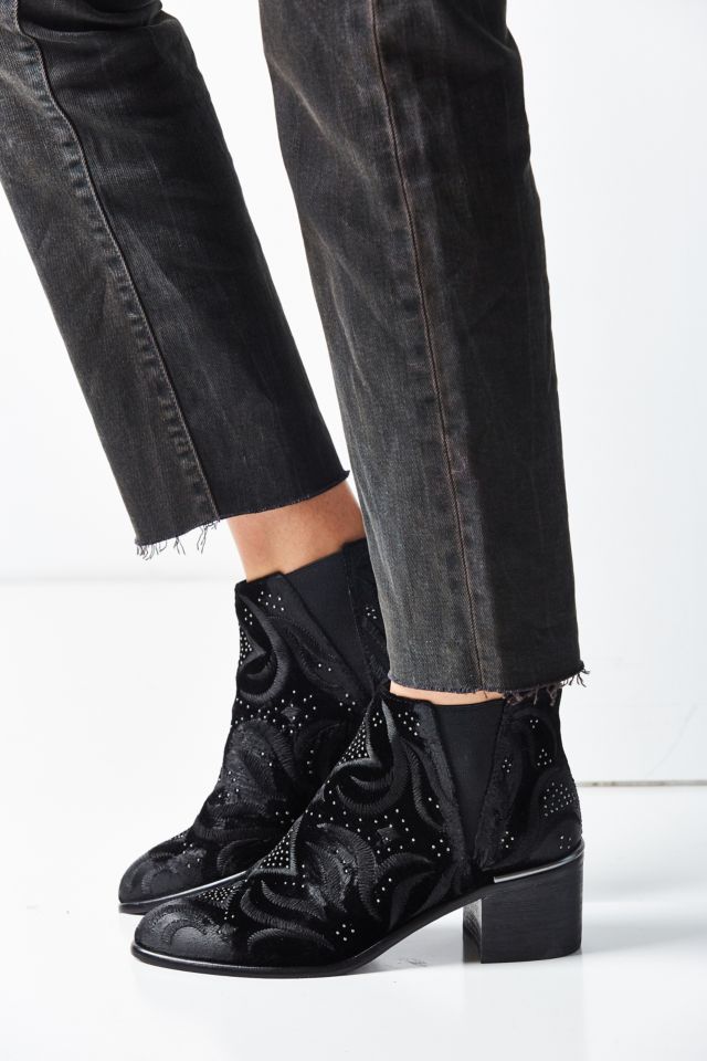 Dolce vita clearance urban booties black