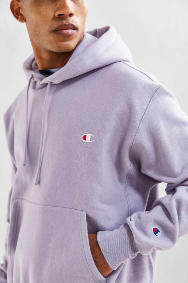 Champion jumper best sale urban outfitters