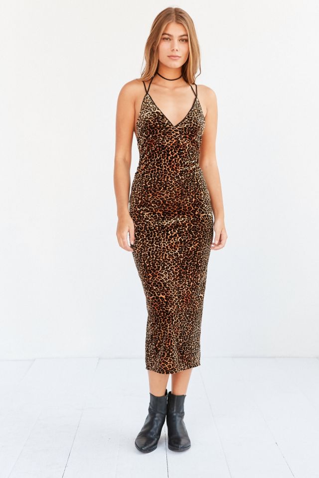 Ecote Bellatrix Velvet Bodycon Midi Dress Urban Outfitters