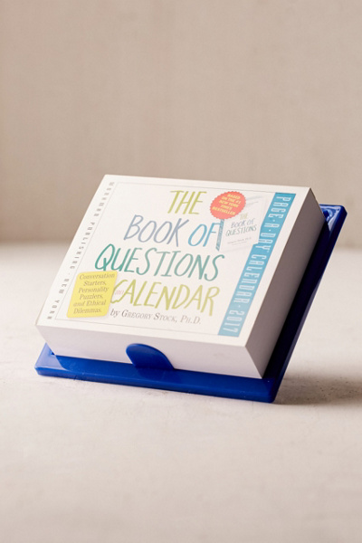 2017 The Book Of Questions Page-A-Day Calendar | Urban Outfitters Canada