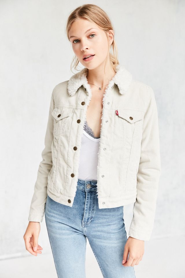 Levi's Sherpa Lined Corduroy Trucker Jacket | Urban Outfitters