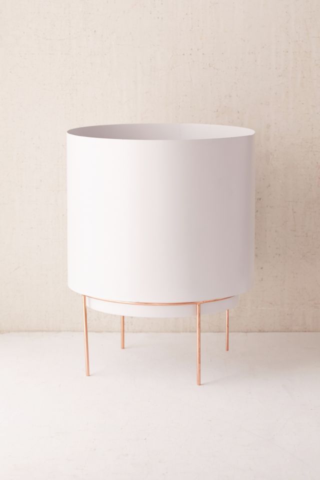 Adelphi 12" Planter #1
