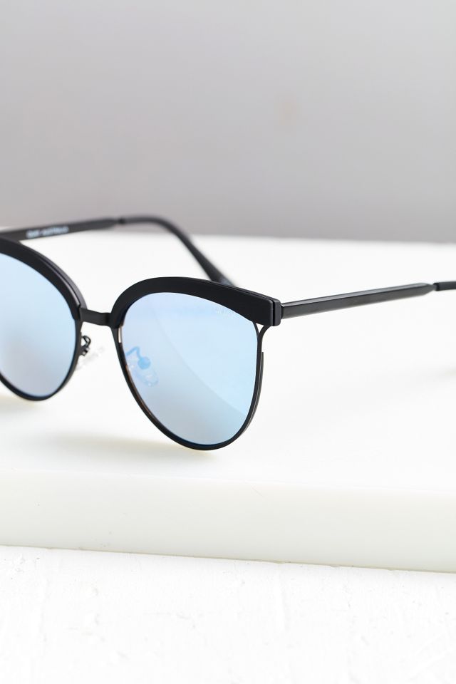 Quay Stardust Cat-Eye Sunglasses | Urban Outfitters display picture 1