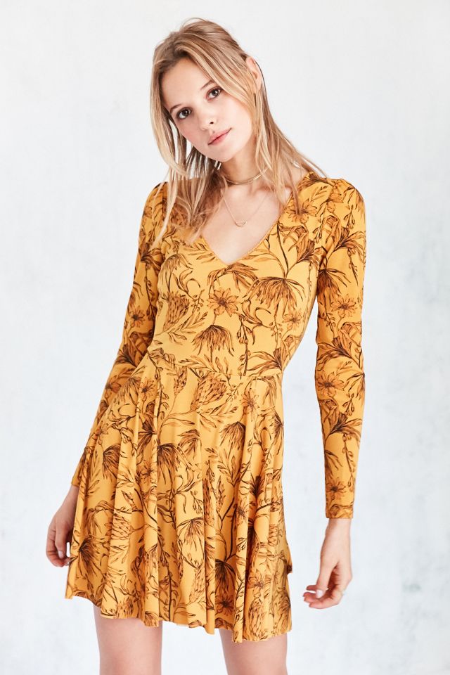 Kimchi Blue Katryna Floral Lace-Up Back Mini Dress #4
