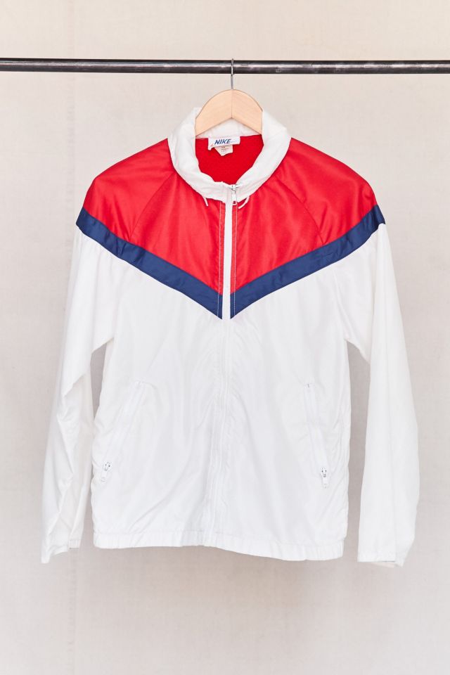 Abundancia Bombero picnic Vintage Nike Red/White/Blue 70s Windbreaker Jacket | Urban Outfitters
