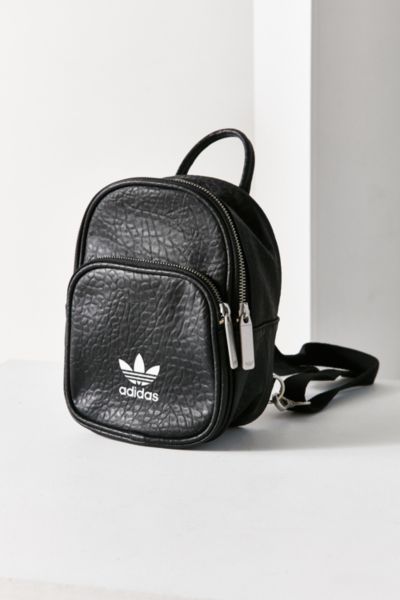 Urban outfitters cheap adidas backpack