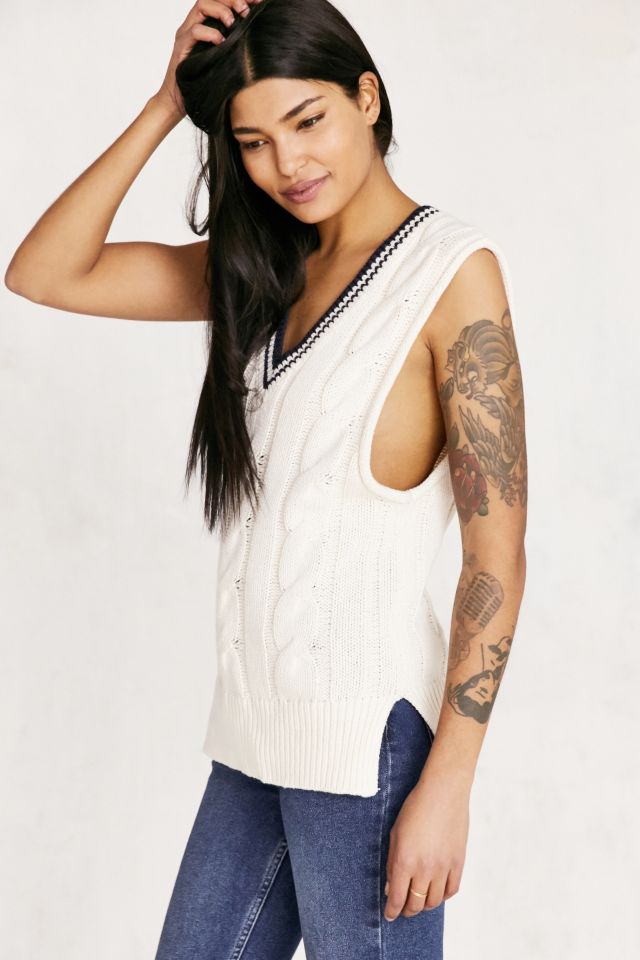 BDG Oversized Cable-Knit Sweater Vest #4