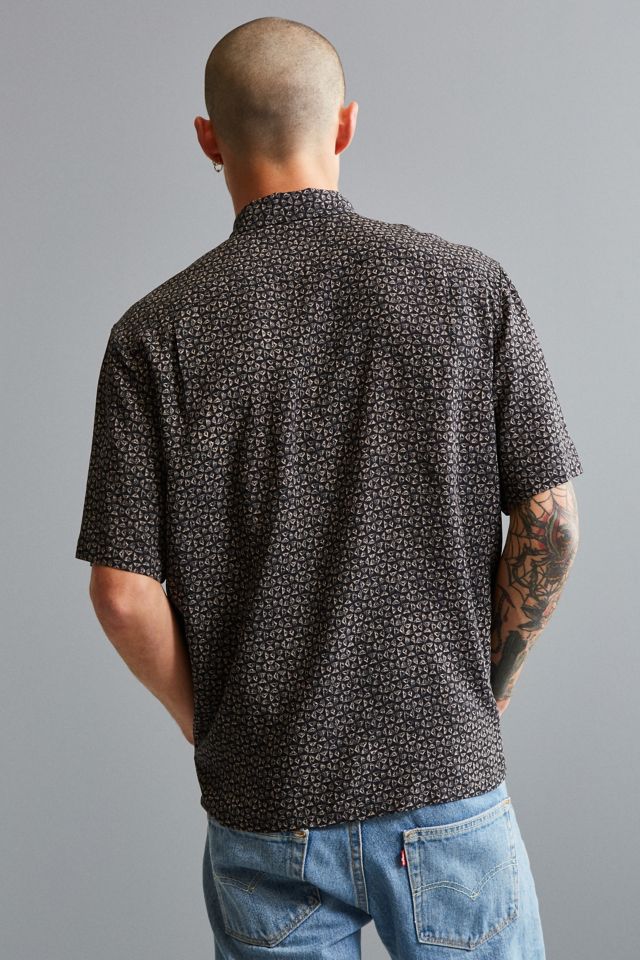 UO Ditsy Triangle Rayon Short Sleeve Button Down Shirt #3
