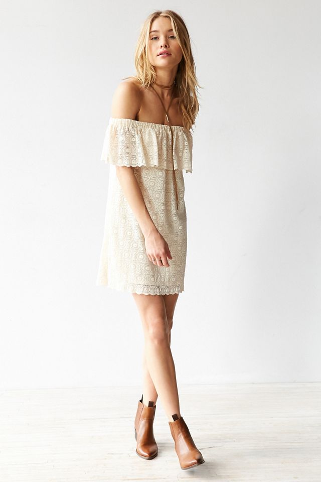 Kimchi Blue Lace Ruffle Off-The-Shoulder Mini Dress | Urban Outfitters