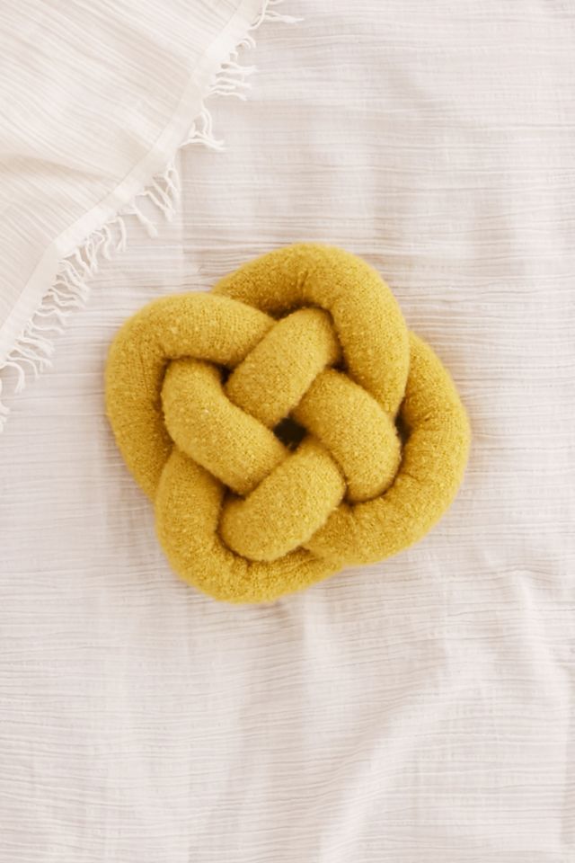 Cozy Knot Pillow #1