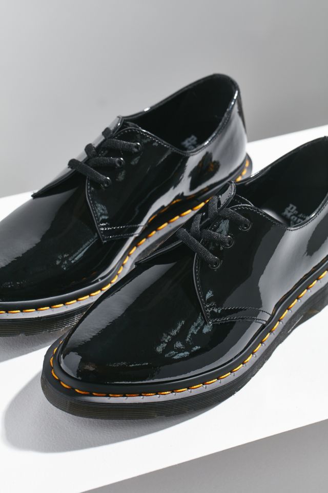 Dr martens pointed clearance toe