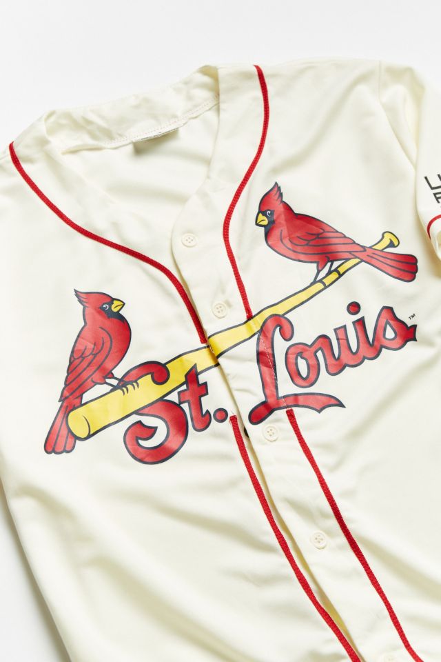 St. Louis Cardinals - Raise your hand if you're loving these jerseys! ❤️️