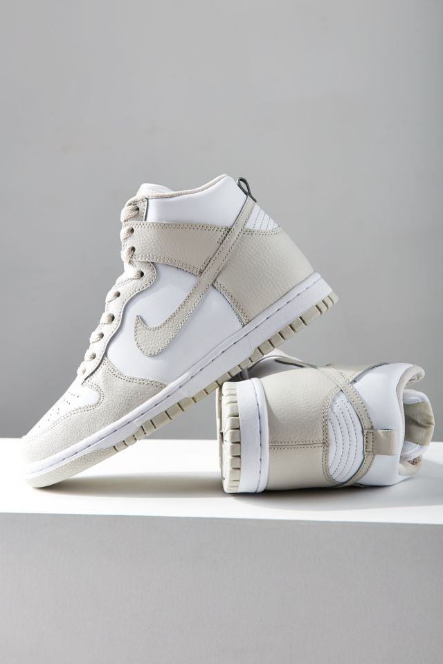 Parpadeo su Noroeste Nike Dunk High Sneaker | Urban Outfitters