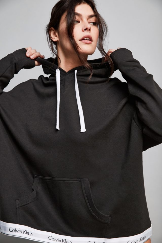Mm zuur Sceptisch Calvin Klein Modern Cotton Hoodie Sweatshirt | Urban Outfitters