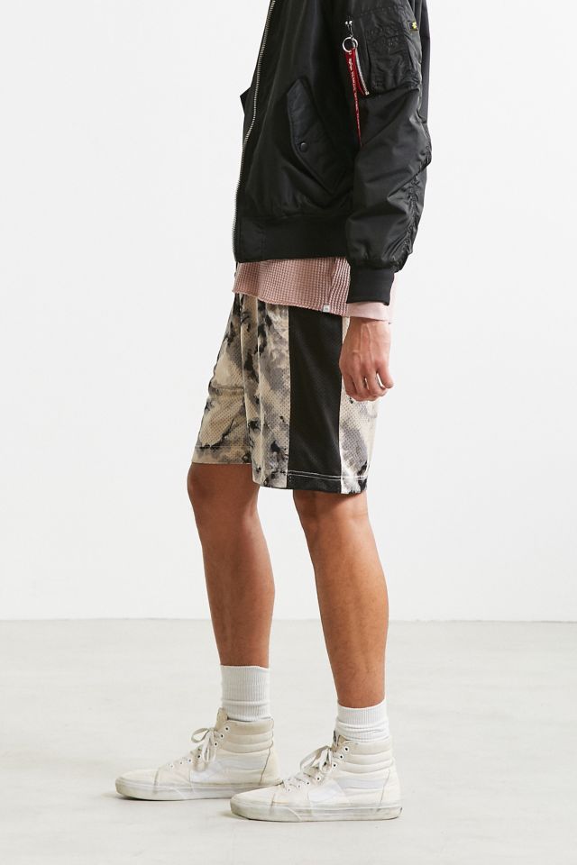 UO Axel Reversible Mesh Short #4