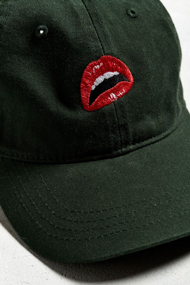 Common Culture – Casquette avec lèvres #1