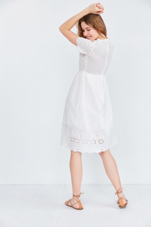 Robe mi-longue à œillets de style babydoll Kimchi Blue #1