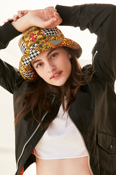 URBAN OUTFITTERS
Uo Printed Wide Brim Bucket Hat In Assorted 61690194_018_b main image 2