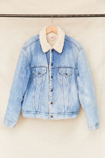 urban outfitters levis sherpa jacket