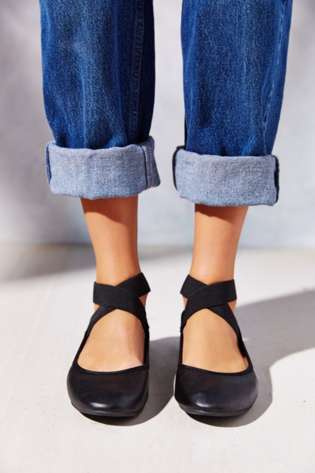 Kimchi Blue Elastic Cross-Strap Flat #3