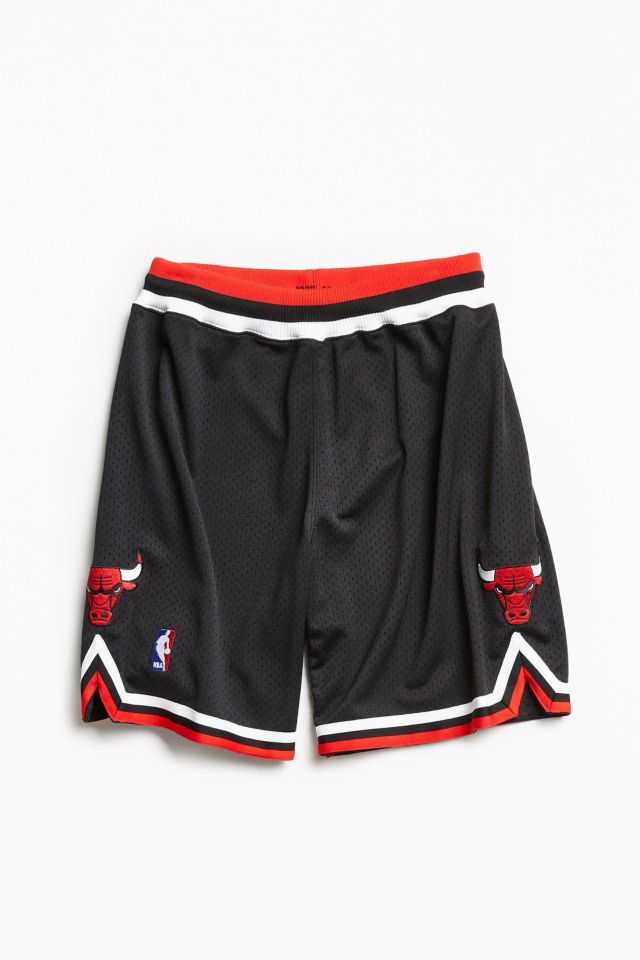 Mitchell & Ness Chicago Bulls Lined Cotton Shorts Black Red PSHR1235  Men's XL