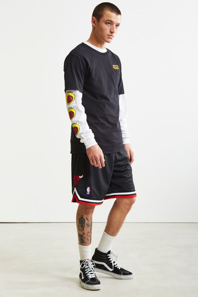 Mitchell & Ness Authentic Chicago Bulls Short | Urban Outfitters