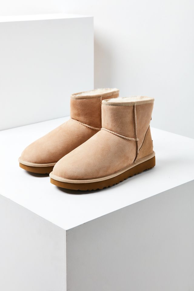 Urban outfitters shop uggs