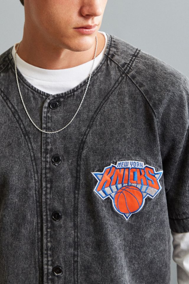 Chemise de baseball en denim des Knicks de New York de la NBA Starter Black Label et UO #1