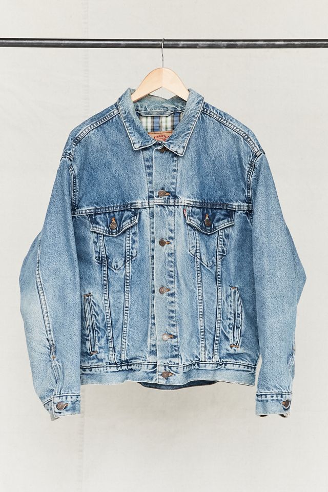 Vintage Levi's Flannel-Lined Denim Trucker Jacket | Urban Outfitters